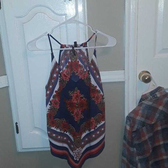Handkerchief Tank - Picture 1 of 2